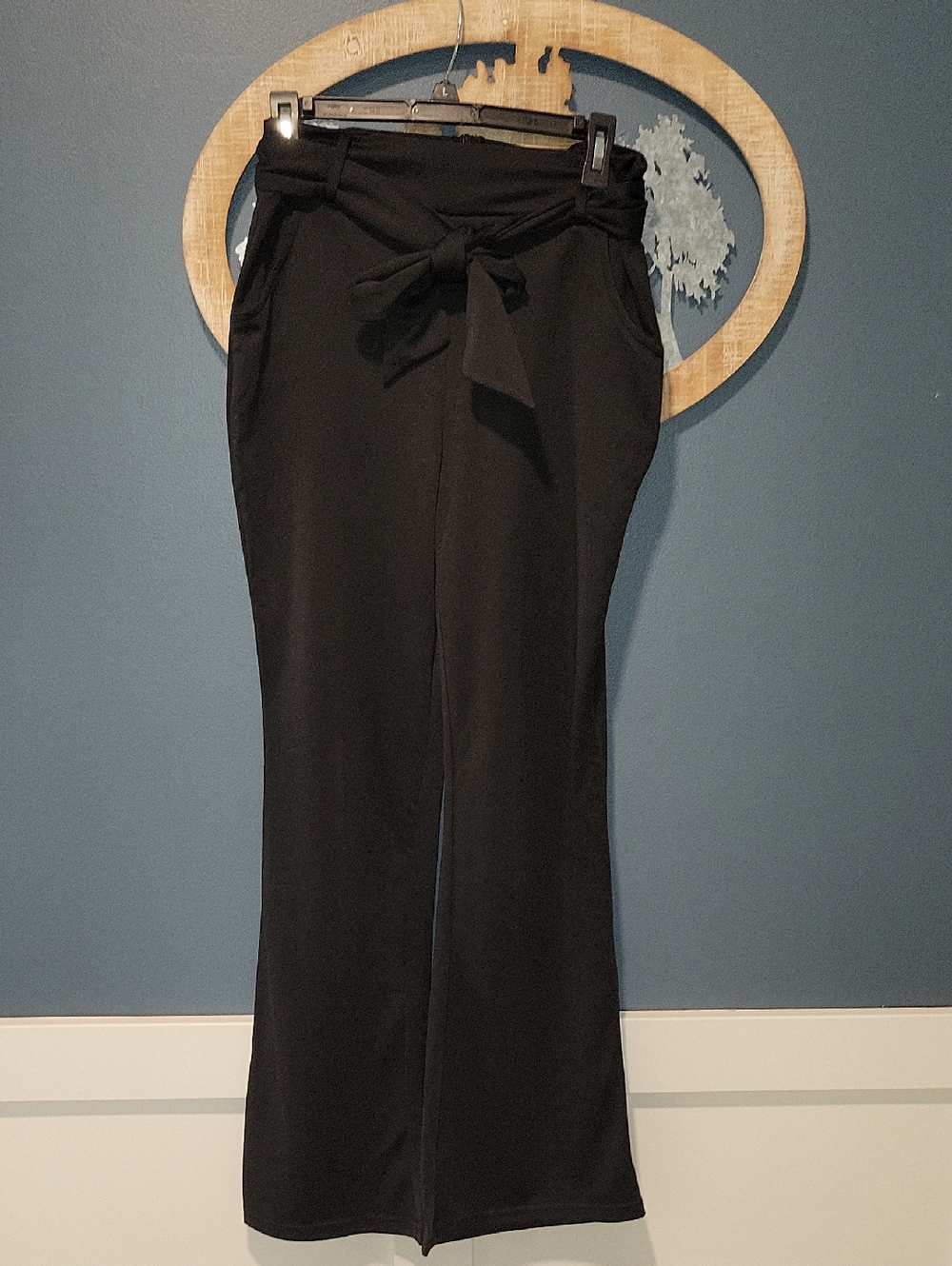 Woman's Polyester Pull On Pant With Belt. Zip Back.